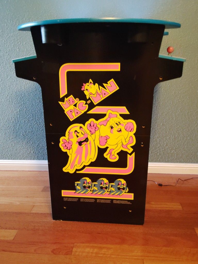 Ms.Pac Man Plus 11 Other Popular Games!