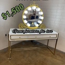 Impressions Vanity With Cinderella Mirror Brand New