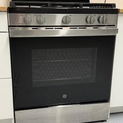 GE Gas Stove with Oven