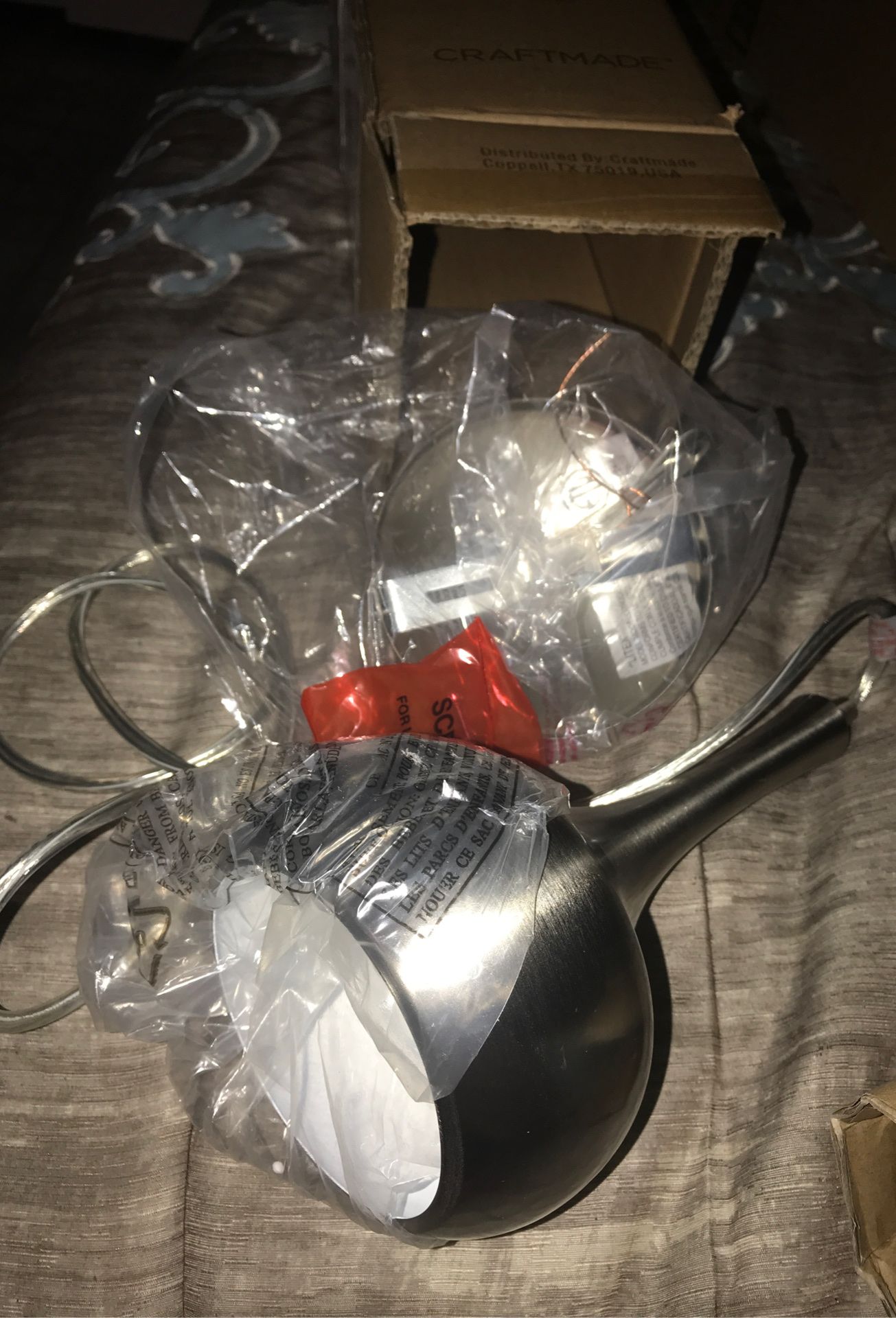 2 ceiling lights(pendants) and 1 wall light Modern