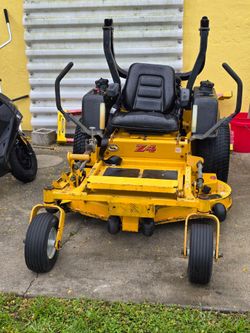 Hustler Z4 Zero Turn Riding Lawn Mower