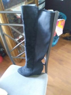 Black Long to Knee Boots size 6 1/2