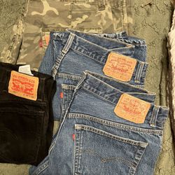 LEVI’S - Multi Sizes -But This Listing  Is For The 38” X 31” Size (2)