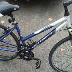 gary fisher womanwomans hybrid 26 inch rims$98