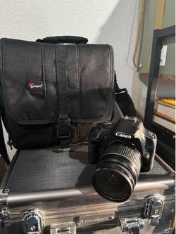 Canon eos rebel T1i DSLR digital camera
