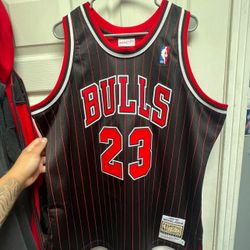 Micheal Jordan, Scottie Pippen Nd Dennis Rodman Jersey’s