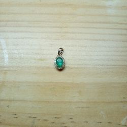 Natural Emerald And Diamond Pendant 14k