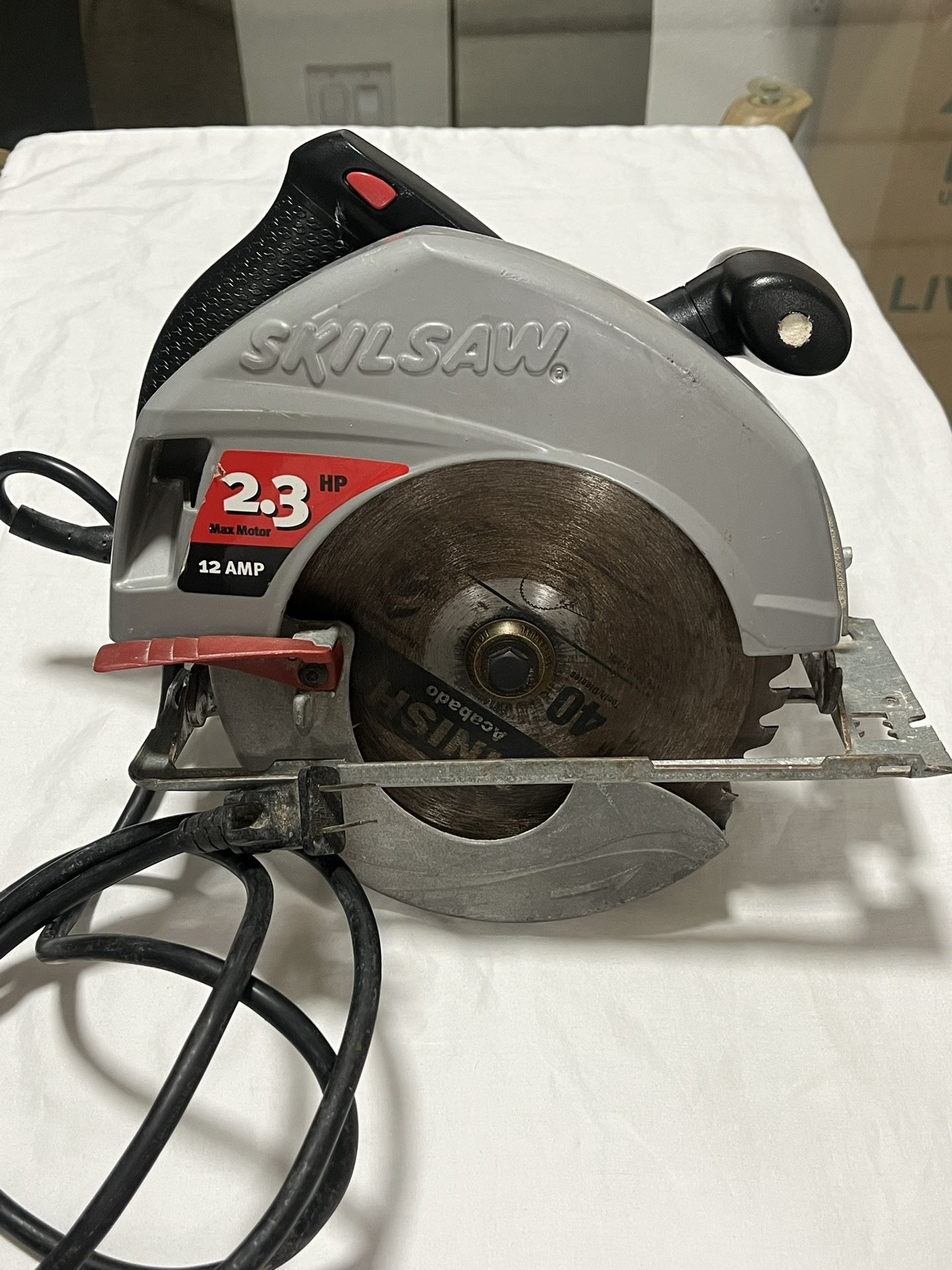 Skilsaw 7 1/4” Corded Electric Circular Saw 2.3 HP Max Motor 12 Amp 54 HD 120V