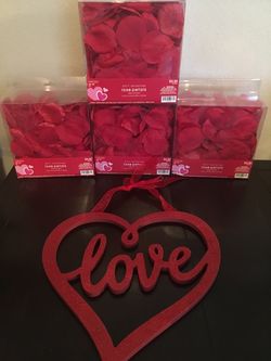 Rose Petals (material) now only 3 boxes and love sign