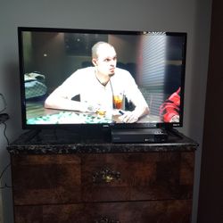 32 Inch ONN TV And Sony Blu Ray Dvd Player