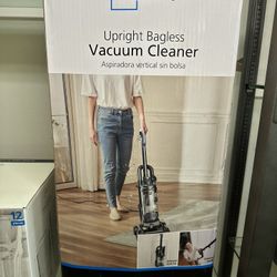 Mainstays Upright Bagless Vacuum Cleaner