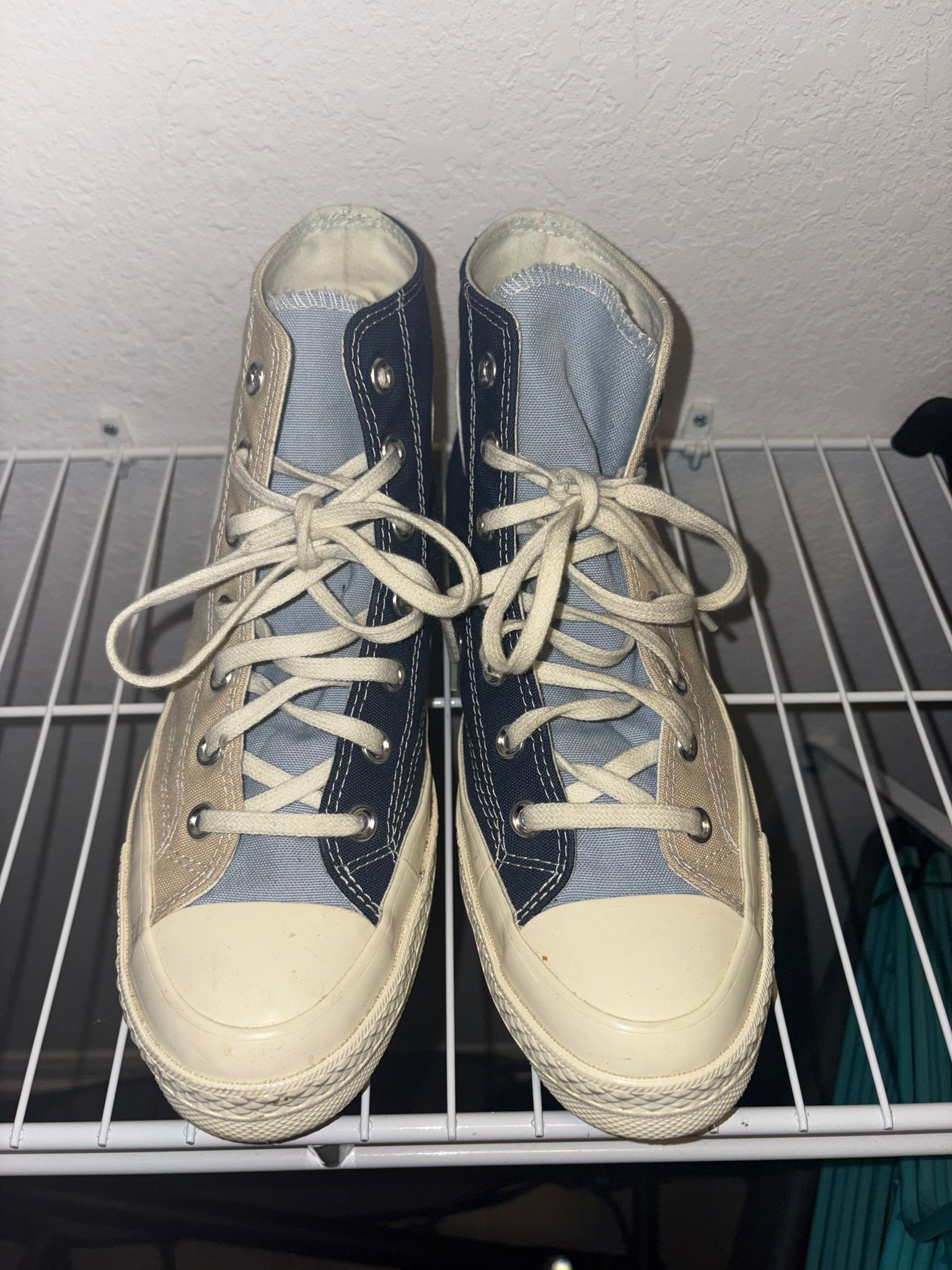 Converse High Top Sneakers In Excellent Condition, Size 8