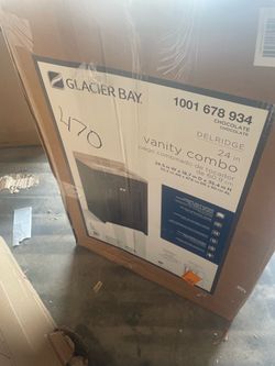 Glacier Bay Delridge 25 in. Single Sink Chocolate Freestanding Bath Vanity with Caramel Cultured Marble Top (Assembled)