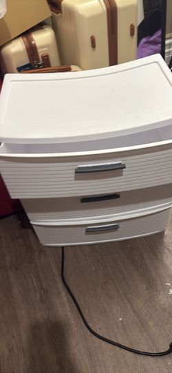 White 3 drawer plastic storage unit