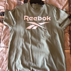 Reebok Large Mens Tshirt