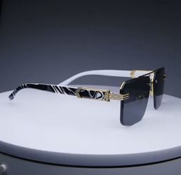 Luxury Square Sunglasses – Black & Gold Designer Style Frames