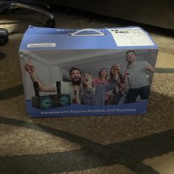 Speaker With 2 Microphones 