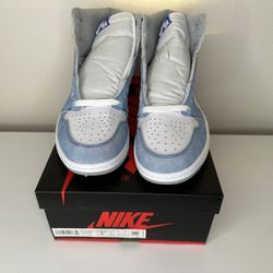 AIR JORDAN 1 OG HYPER ROYAL DS NEW SIZE 9.5