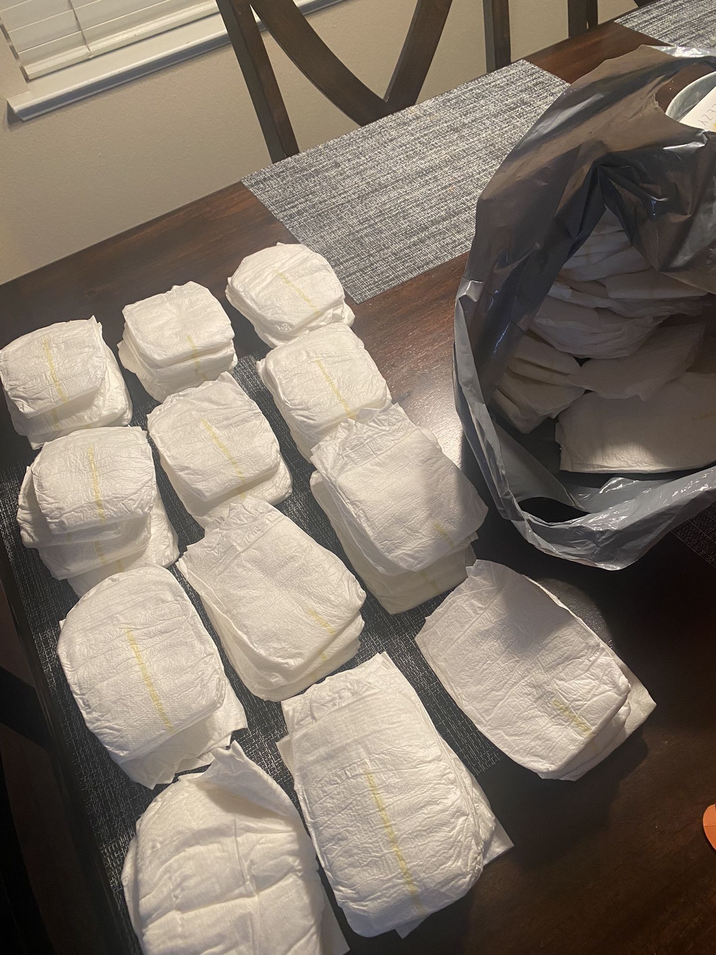 90 Newborn Baby 2 Baby Diapers
