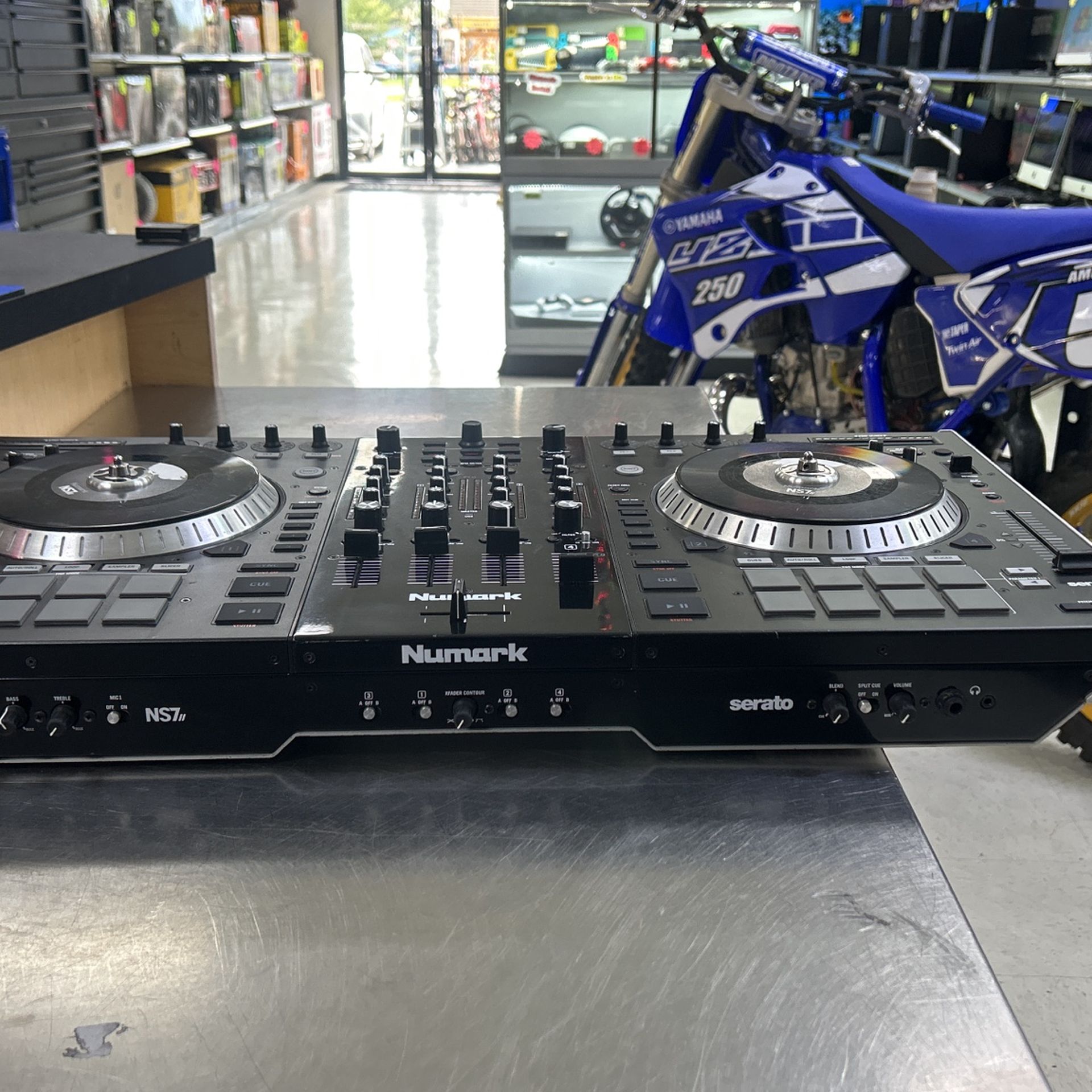 Dj Mixer