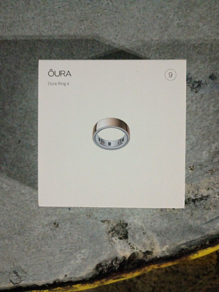 Oura Ring 4 Rose Gold Size 9
