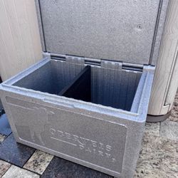 Oberweis Dairy Cooler Heavy Duty Hard Styrofoam  25” x 16” x 16”