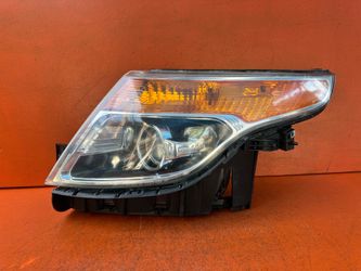 2011 - 2015 Ford Explorer Left Driver Side Halogen Headlight OEM BB53-13006
