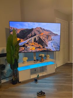 TV in like-new condition, bought less than 4 months ago.