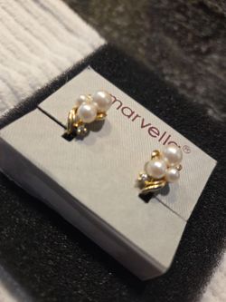 Marvella Pearl Cluster Earrings