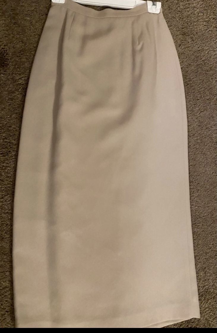 Women’s Khaki Pencil Skirt