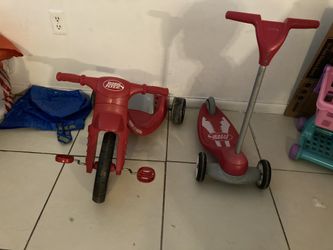 Radio Flyer Scooter and tricycle good condition