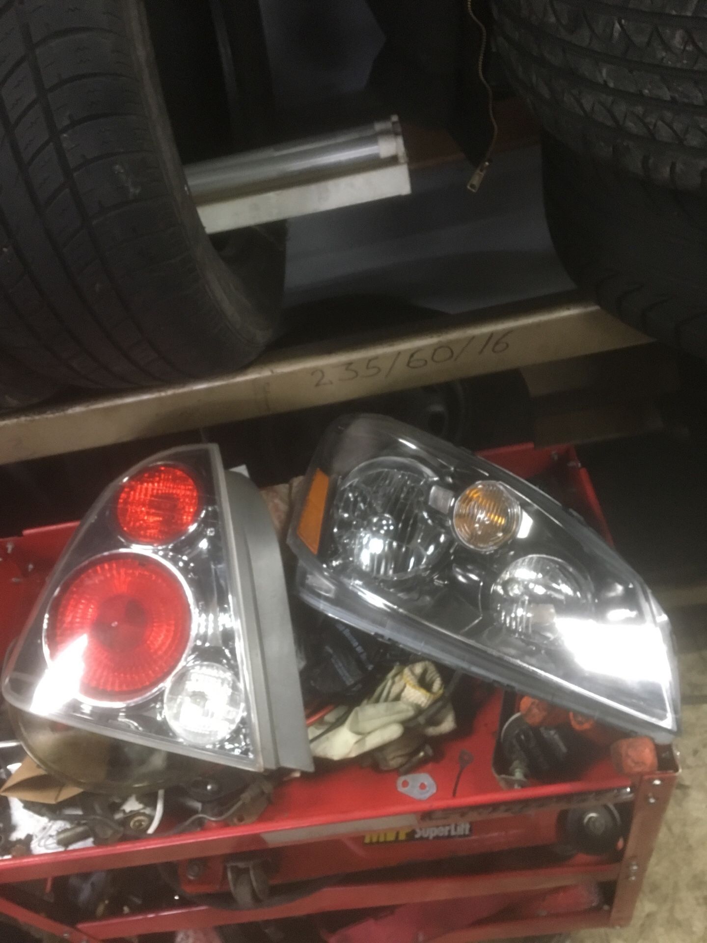 2004 Nissan Altima headlight taillight