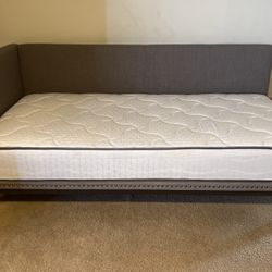 Twin Bed/Couch