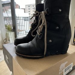 Women’s Sorel Joan Of Arctic Wedge Boots 8.5