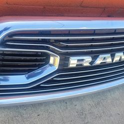 2016 To 18 Dodge Ram 2500 Grille