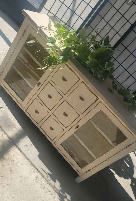 Modern Storage Tv Stand. Solid Wood
