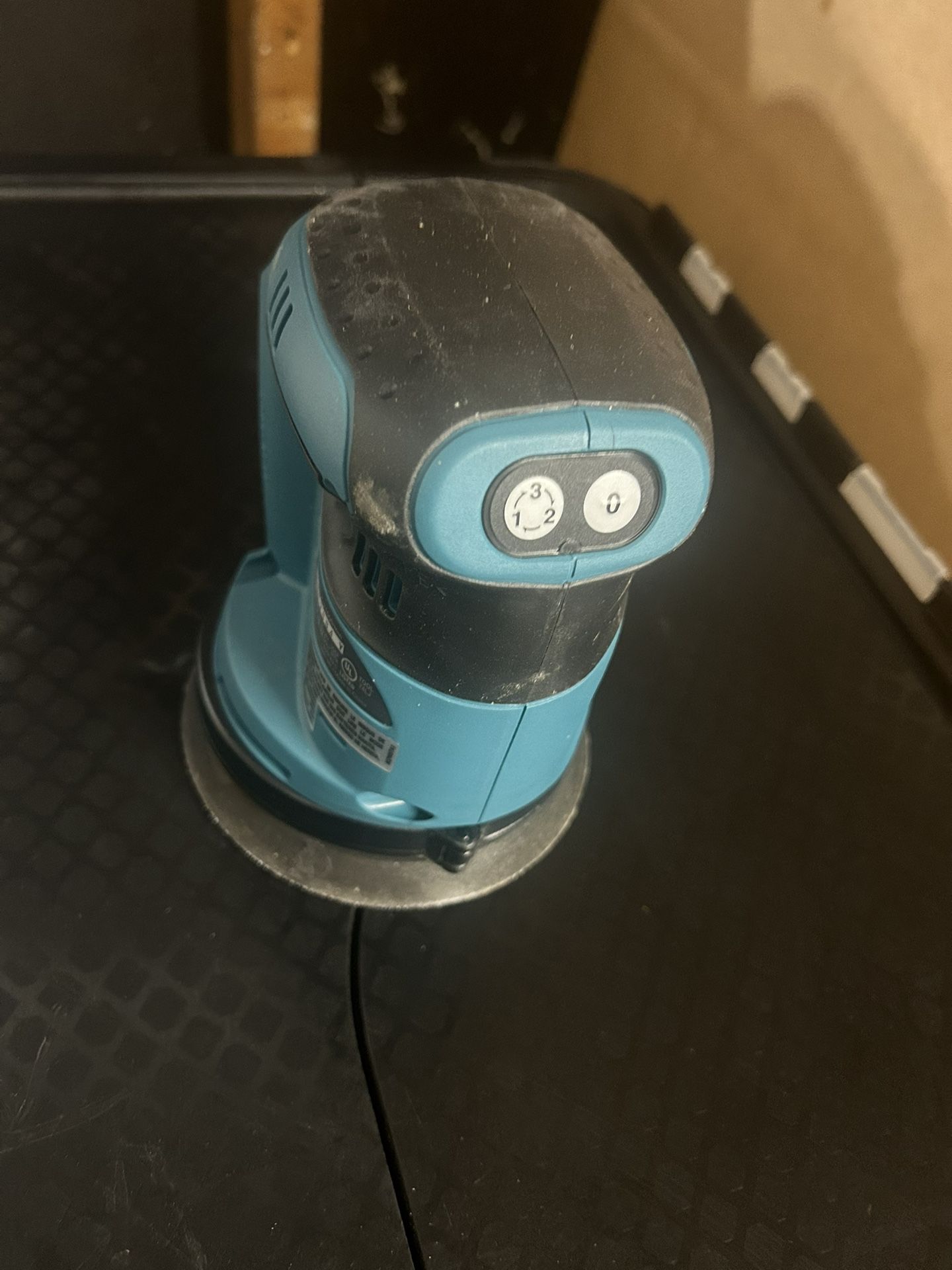 18 v sander makita