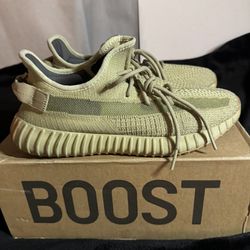 adidas Men's Yeezy Boost 350 V2 Shoes