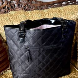 NEW....Mary Kay Black Quilted Tote Bag with Pink inside lining!