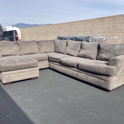 Sectional Couch 