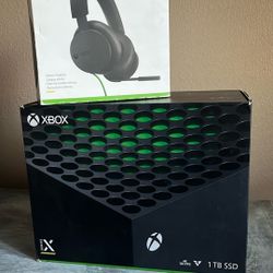 willing to make negotiations xbox one x + 120hz monitor + more