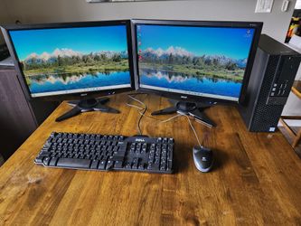 Dell Optiplex 3040 Desktop with Dual Monitors