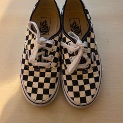 New Vans Size 5.5 