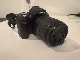 Nikon D90 DSLR Camera Bundle – $250