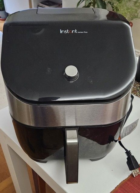 Instant Vortex Plus Air Fryer 