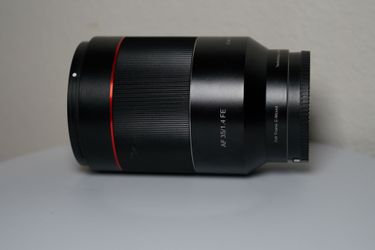 Samyang 35 f1.4 lens for Sony e mount