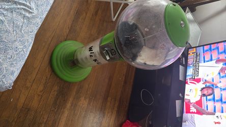 Gumball machine