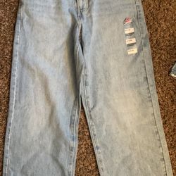 Levi's® High-Waisted Straight in A Pinch 24x29