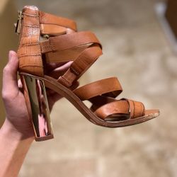 Brown heels 
