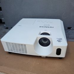 Hitachi Projector 